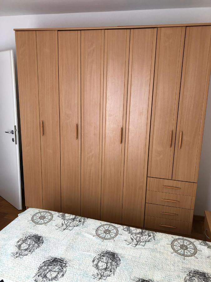 Vito & Rocco Apartment Малинска Экстерьер фото