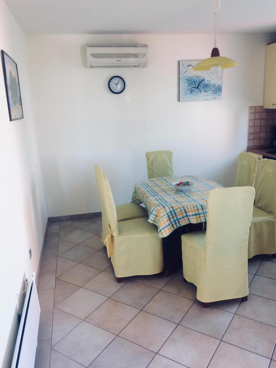 Vito & Rocco Apartment Малинска Экстерьер фото